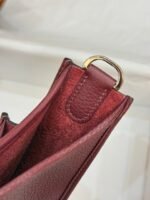 HM 26S EVELYNE BAG 23MM IN WINE RED GRAINED CALFSKIN - Image 17