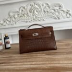 HM 26S KELLY MINI 22MM IN DARK BROWN CROC EMBOSSED CALFSKIN SILVER KELLY BUCKLE - Image 10