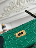 HM 26S KELLY MINI 22MM IN DARK GREEN CROC EMBOSSED CALFSKIN GOLD KELLY BUCKLE - Image 14