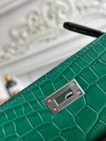 HM 26S KELLY MINI 22MM IN DARK GREEN CROC EMBOSSED CALFSKIN SILVER KELLY BUCKLE - Image 5