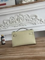 HM 26S KELLY MINI 22MM IN BEIGE CROC EMBOSSED CALFSKIN SILVER KELLY BUCKLE - Image 2