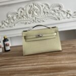 HM 26S KELLY MINI 22MM IN BEIGE CROC EMBOSSED CALFSKIN SILVER KELLY BUCKLE