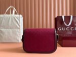 HORSEBIT 1955 SHOULDER BAG 25 IN WINE RED CANVAS AND CALFSKIN GOLD HARDWARE - Image 4