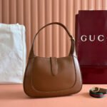 JACKIE SMALL SHOULDER BAG 27 IN TAWNY BROWN CALFSKIN GOLD HARDWARE - Image 2