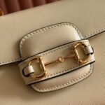 GUCCI 25S HORSEBIT 1955 MEDIUM SHOULDER BAG 22 CM IN CREAM WHITE CALFSKIN WITH GOLD HARDWARE - Image 12