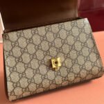 GUCCI 25S HORSEBIT 1955 MEDIUM SHOULDER BAG 22 CM IN DARK BEIGE CANVAS AND BROWN CALFSKIN WITH GOLD HARDWARE - Image 6