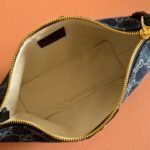 GUCCI 26S GIGLIO TOP HANDLE BAG 19 IN BLUE AND WHITE DENIM - Image 8