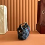 GUCCI 26S GIGLIO TOP HANDLE BAG 19 IN BLUE AND WHITE DENIM - Image 4