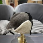 KNITTED TRAPPER HAT IN GRAY WOOL 439525 - Image 5