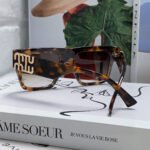 RUNWAY SQUARE SUNGLASSES 513009 IN HAVANA ACETATE - Image 2