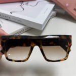 RUNWAY SQUARE SUNGLASSES 513009 IN HAVANA ACETATE - Image 4