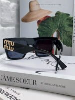 RUNWAY SQUARE SUNGLASSES 513010 IN BLACK ACETATE - Image 7