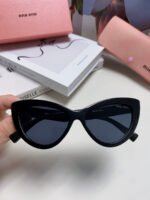 GLIMPSE CAT EYE SUNGLASSES 555886 IN BLACK ACETATE - Image 6