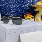RECTANGULAR FRAME SUNGLASSES GG1457S IN METAL - Image 8
