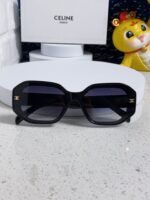 TRIOMPHE SQUARE SUNGLASS  566743 IN BLACK ACETATE GRADIENT SMOKE LENSES - Image 12