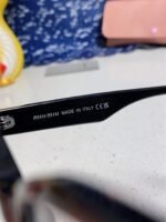 RUNWAY SUNGLASSES 567509 IN BLACK ACETATE BLACK LOGO - Image 7
