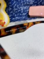RUNWAY SUNGLASSES 567506 IN HAVANA ACETATE BRONZE LOGO - Image 5