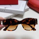 CHUNKY SQUARE FRAME SUNGLASSES 533149 IN ACETATE - Image 8