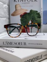 BUTTERFLY FRAME SUNGLASSES 570220 IN ACETATE - Image 10