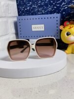 SQUARE FRAME SUNGLASSES 573309 IN ACETATE EMBOSSED LOGO - Image 43