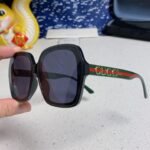 SQUARE FRAME SUNGLASSES 573309 IN ACETATE EMBOSSED LOGO - Image 2