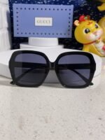 SQUARE FRAME SUNGLASSES 573309 IN ACETATE EMBOSSED LOGO - Image 47