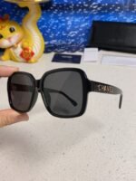 SQUARE SUNGLASSES 638932 IN BLACK ACETATE - Image 14
