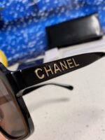 SQUARE SUNGLASSES 638932 IN BLACK ACETATE - Image 18