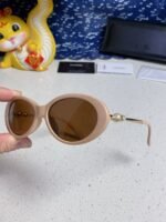 OVAL SUNGLASSES 640341 IN NUDE ACETATE METAL FRAME - Image 18