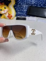 SQUARE SUNGLASSES CH5495 IN WHITE ACETATE BROWN LENSES - Image 9