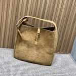 LE 5 À 7 SUPPLE BAG 31 IN PEANUT BROWN SUEDE - Image 16