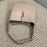 LE 5 À 7 SMALL SUPPLE 22 IN BABBY PINK CALFSKIN GOLD BUCKLE - Image 7