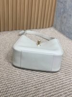 LE 5 À 7 LARGE SUPPLE BAG 31 IN WHITE CALFSKIN - Image 6