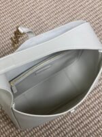 LE 5 À 7 LARGE SUPPLE BAG 31 IN WHITE CALFSKIN - Image 7