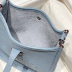 MINI NEO 18 EVELYNE BAG IN NEPAL BLUE GRAINED CALFSKIN - Image 10