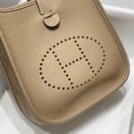 MINI NEO 18 EVELYNE BAG IN TORTILLA BROWN GRAINED CALFSKIN - Image 16
