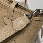 MINI NEO 18 EVELYNE BAG IN TORTILLA BROWN GRAINED CALFSKIN - Image 9