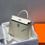 KELLY 28CM IN NATA EPSOM CALFSKIN SILVER HARDWARE - Image 11