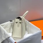 KELLY 28CM IN NATA EPSOM CALFSKIN SILVER HARDWARE - Image 3