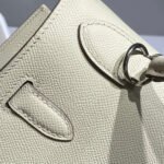 KELLY 28CM IN NATA EPSOM CALFSKIN SILVER HARDWARE - Image 8
