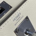 KELLY 28CM IN NATA EPSOM CALFSKIN SILVER HARDWARE - Image 18