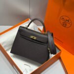 KELLY 25CM IN EBENE EPSOM CALFSKIN GOLD HARDWARE - Image 10