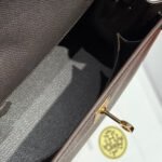 KELLY 25CM IN EBENE EPSOM CALFSKIN GOLD HARDWARE - Image 8