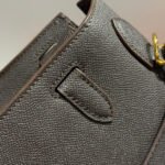 KELLY 28CM IN EBENE EPSOM CALFSKIN GOLD HARDWARE - Image 18