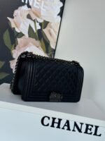 CHANEL BOY 25S 25 CM IN BLACK LAMBSKIN - Image 3