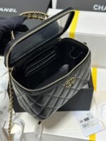 CC 18 CLUTCH BAG IN BLACK CALFSKIN GOLD HARDWARE - Image 13