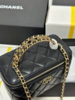 CC 18 CLUTCH BAG IN BLACK CALFSKIN GOLD HARDWARE - Image 6