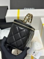 CC 18 CLUTCH BAG IN BLACK CALFSKIN GOLD HARDWARE - Image 5