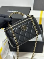CC 18 CLUTCH BAG IN BLACK CALFSKIN GOLD HARDWARE - Image 2