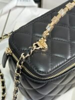 VANITY CASE 18 IN BLACK CALFSKIN GOLD HARDWARE - Image 2